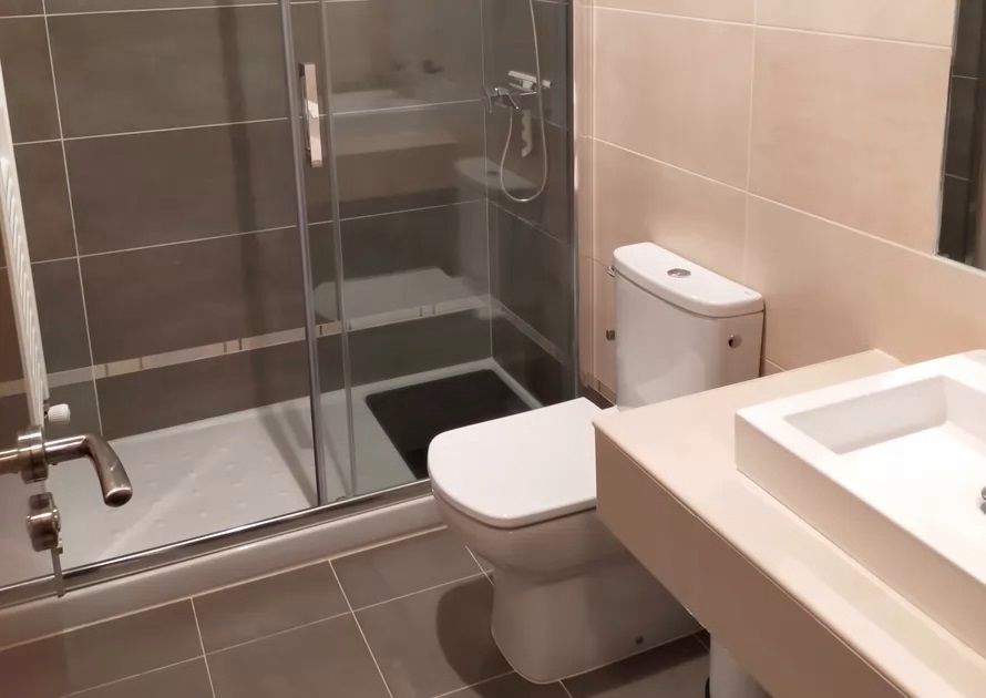 Baño en la habitación uno de Villa Sanabria