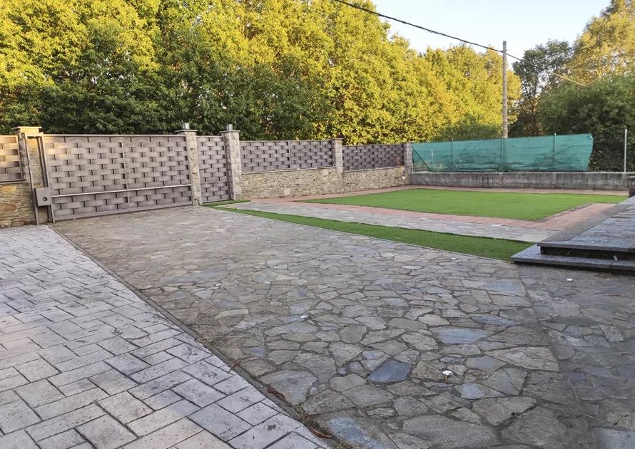 Vista exterior de la entrada a la Casa Rural de Alquiler Completo Villa Sanabria